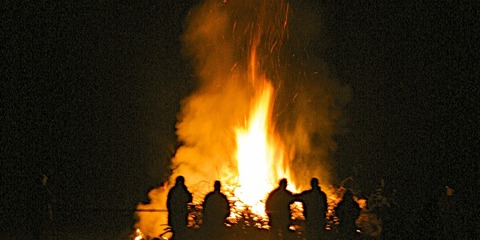 Osterfeuer am Samstag &copy;Amt Burg