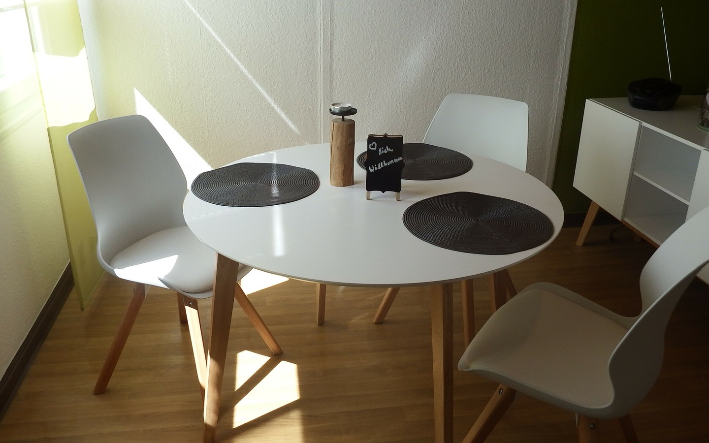 Wohnraum mit Essplatz