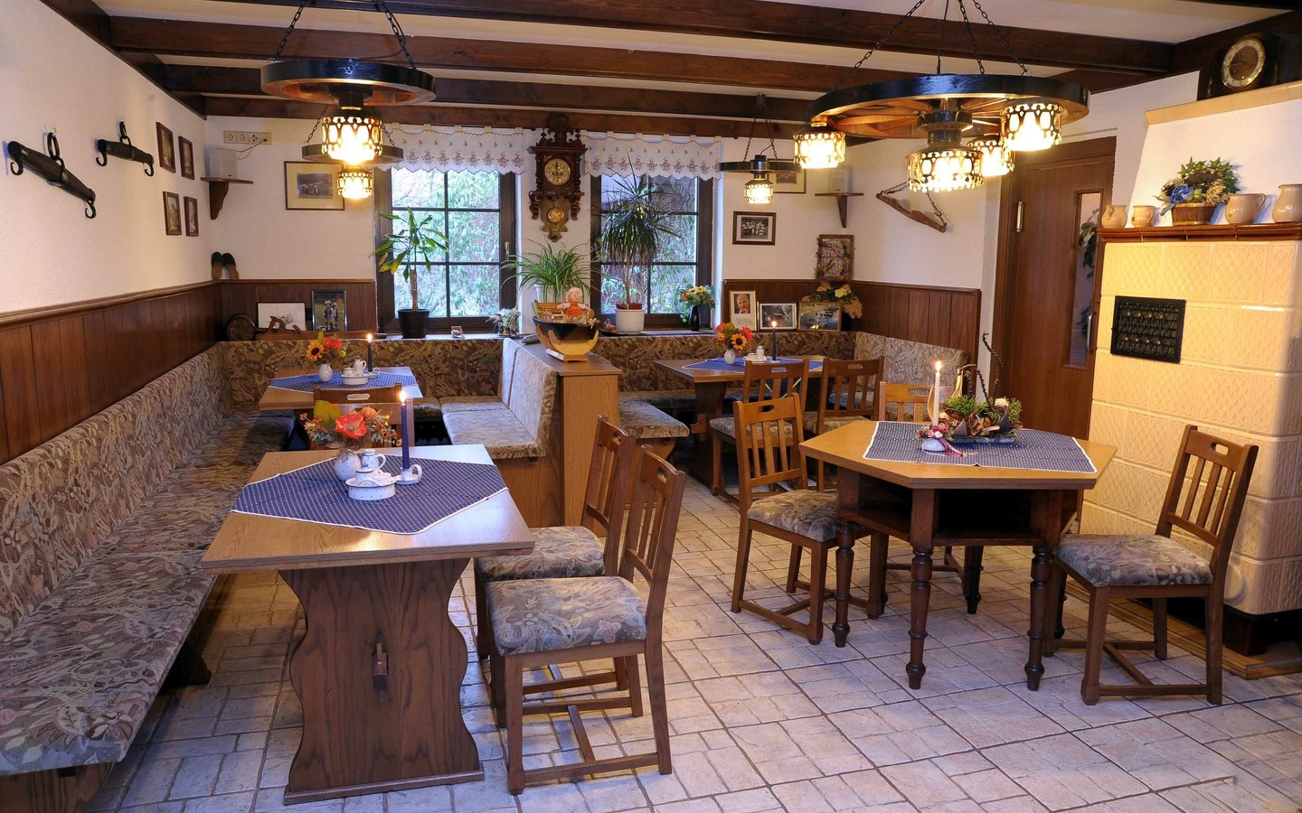 Gastraum im Landgasthof Zur Wildbahn, Foto: Peter Becker, Lizenz: Landgasthof Zur Wildbahn