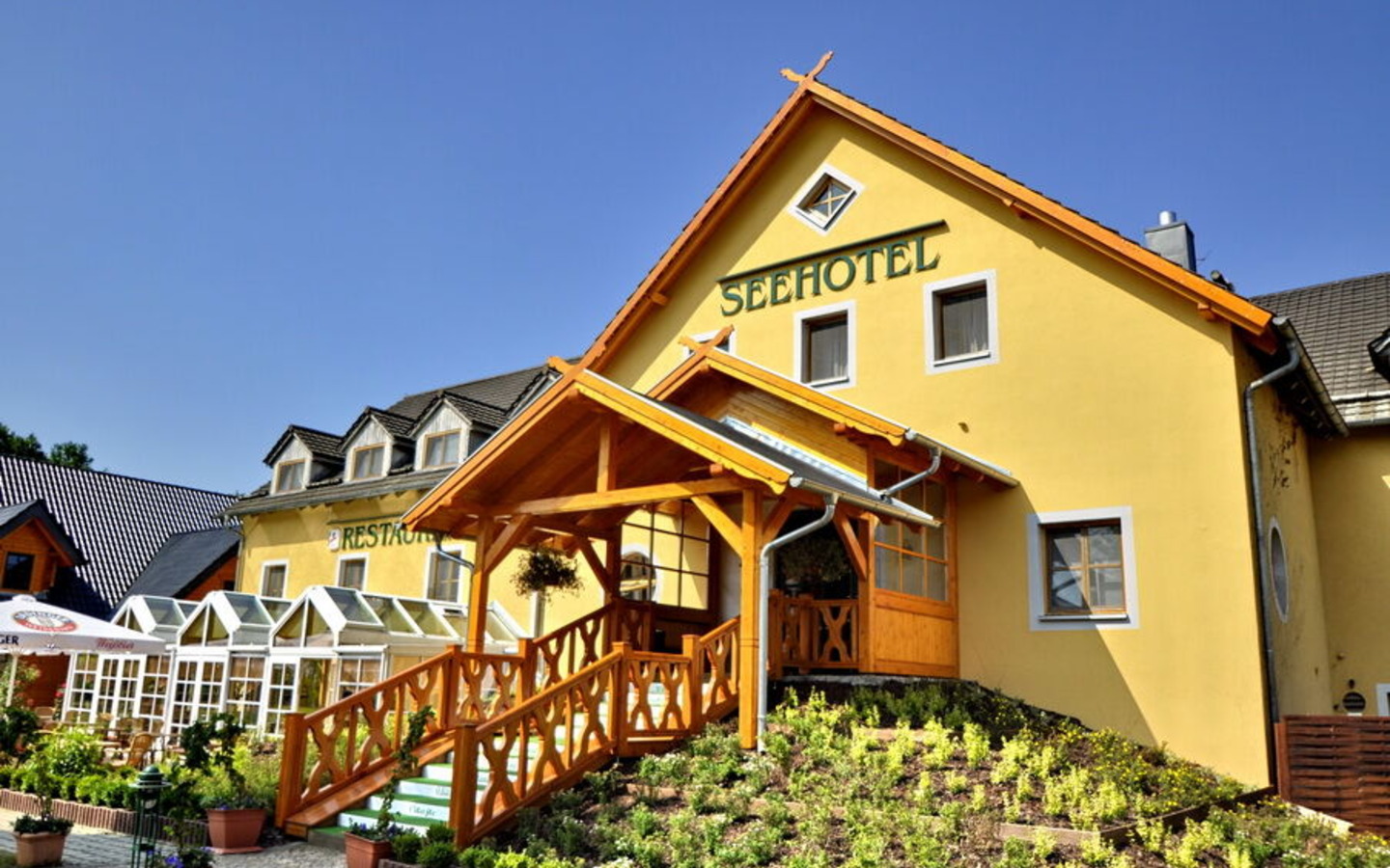 Au&szlig;enansicht Haupthaus