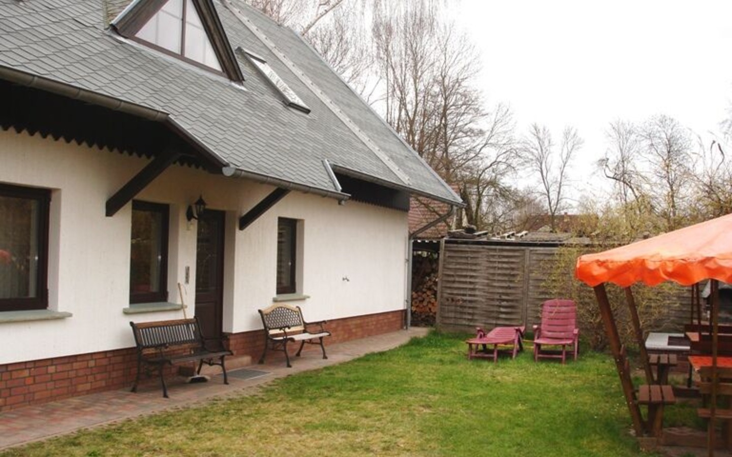 Auu&szlig;enansicht Terrasse Morgenrot
