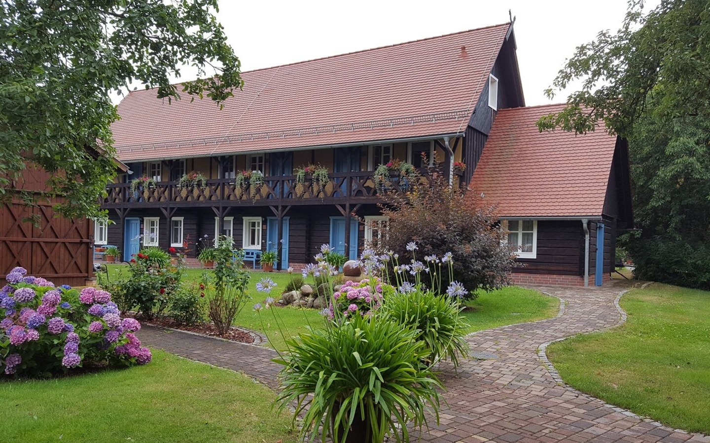 Au&szlig;enansicht Schiemenzflie&szlig;