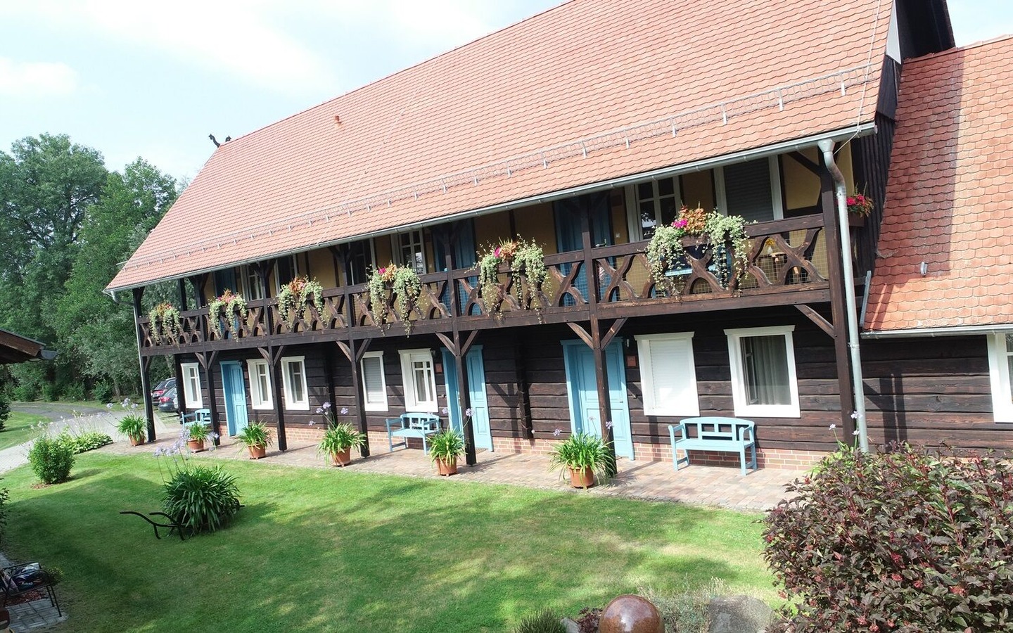 Au&szlig;enansicht Schiemenzflie&szlig;