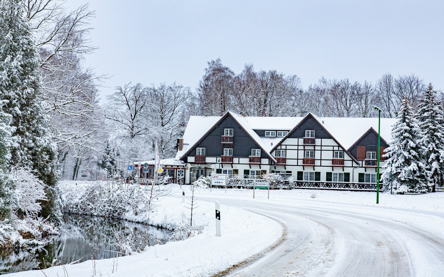 Winter am Spreebogen