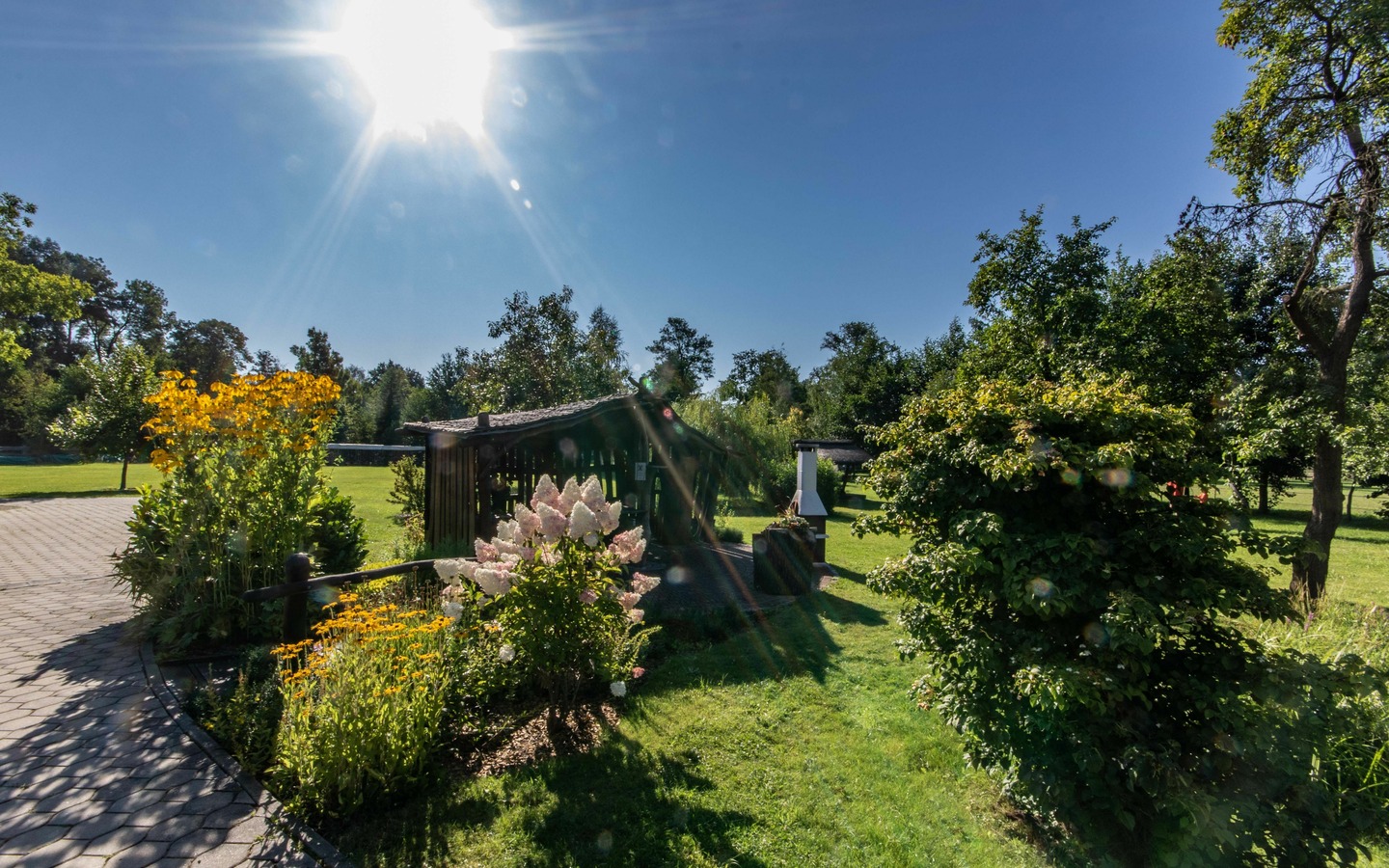 Schiemenzflie&szlig; Gartenh&auml;uschen