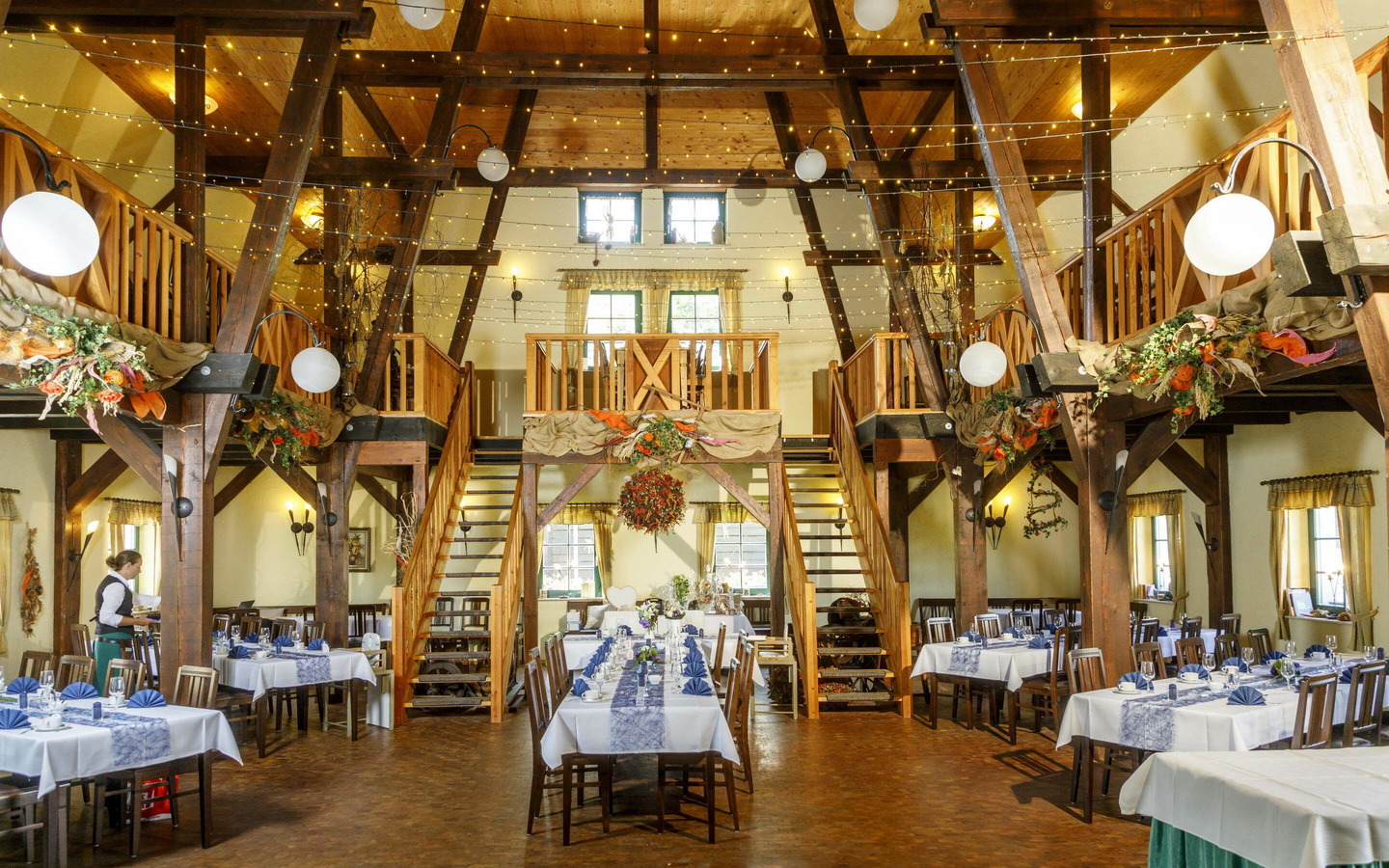 Festsaal "Kr&auml;uterscheune, Foto: Rainer Weisflog, Lizenz: Kr&auml;uterm&uuml;hlenhof Burg Spreewald