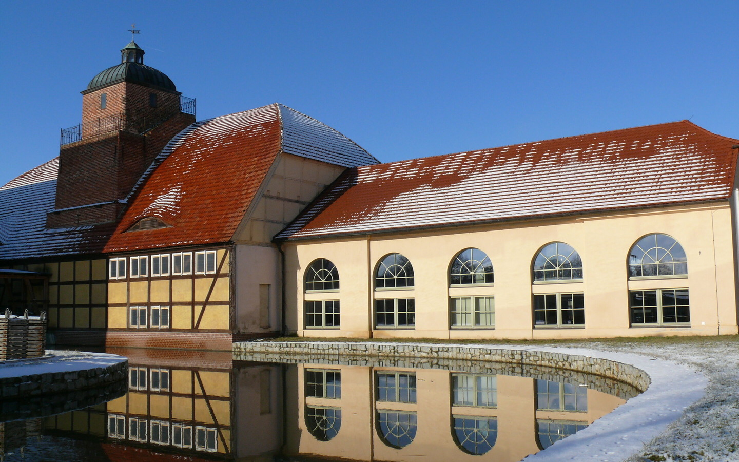 R&uuml;ckansicht vom Eisenh&uuml;tten- und Fischereimuseum Peitz im Winter , Foto: N. Mucha, Lizenz: Amt Peitz
