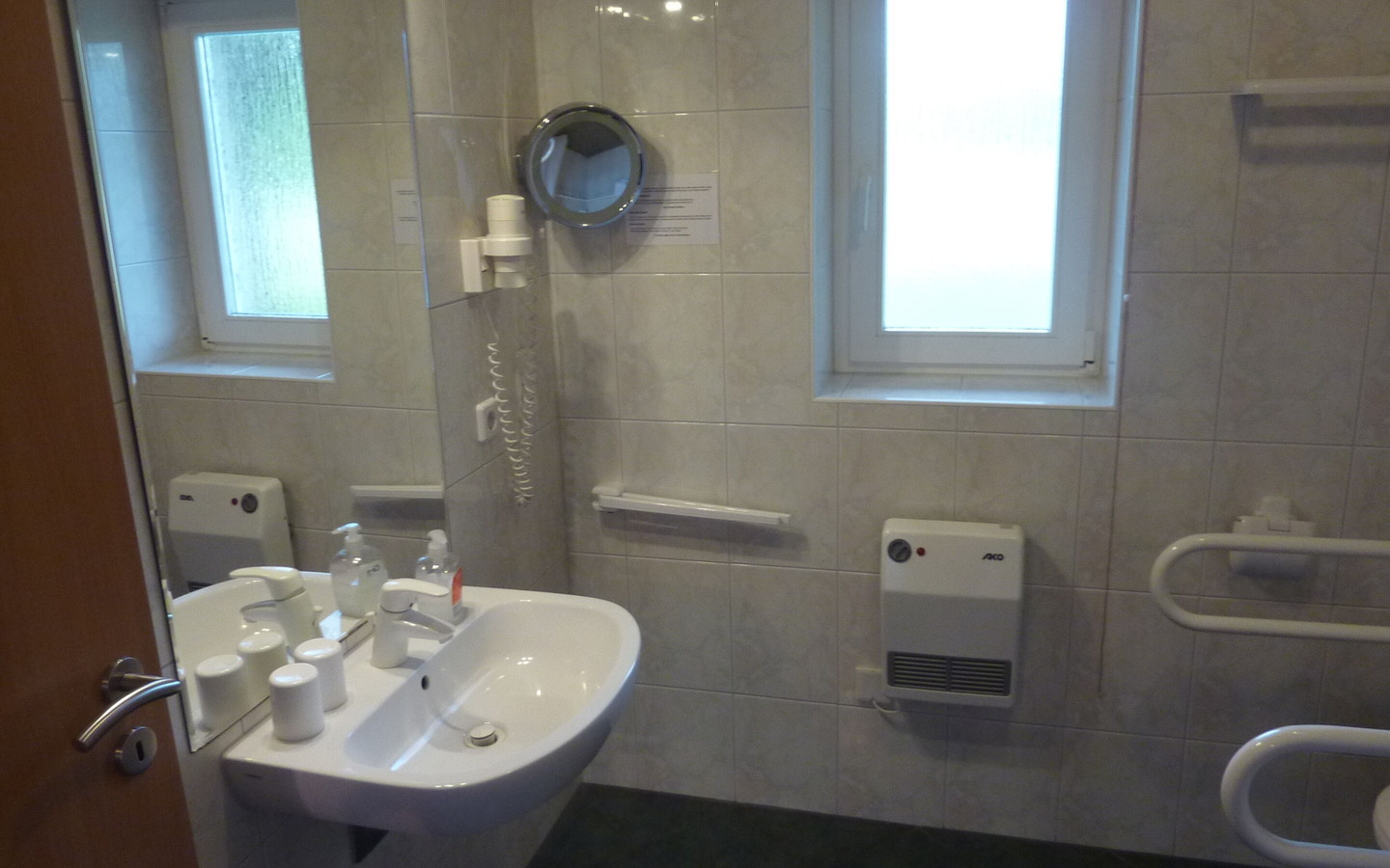 Ein barrierefreies Bad in der Spreewald Pension Spreeaue, Foto: Pension Spreeaue, Lizenz: Amt Burg (Spreewald)