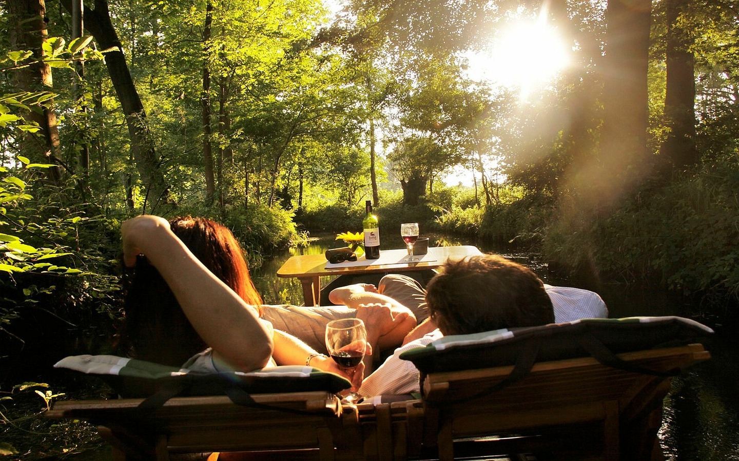 Liegestuhlkahnfahrt im Spreewald, Foto: Pension Spreeaue, Lizenz: Amt Burg (Spreewald)