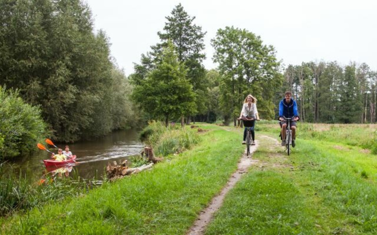 Radfahrer auf der Heuschobertour, Foto: Peter Becker, Lizenz: Amt Burg (Spreewald)