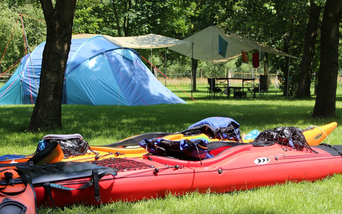 Zelten am Ostgraben, Foto: Seyberth, Lizenz: Amt Burg (Spreewald)
