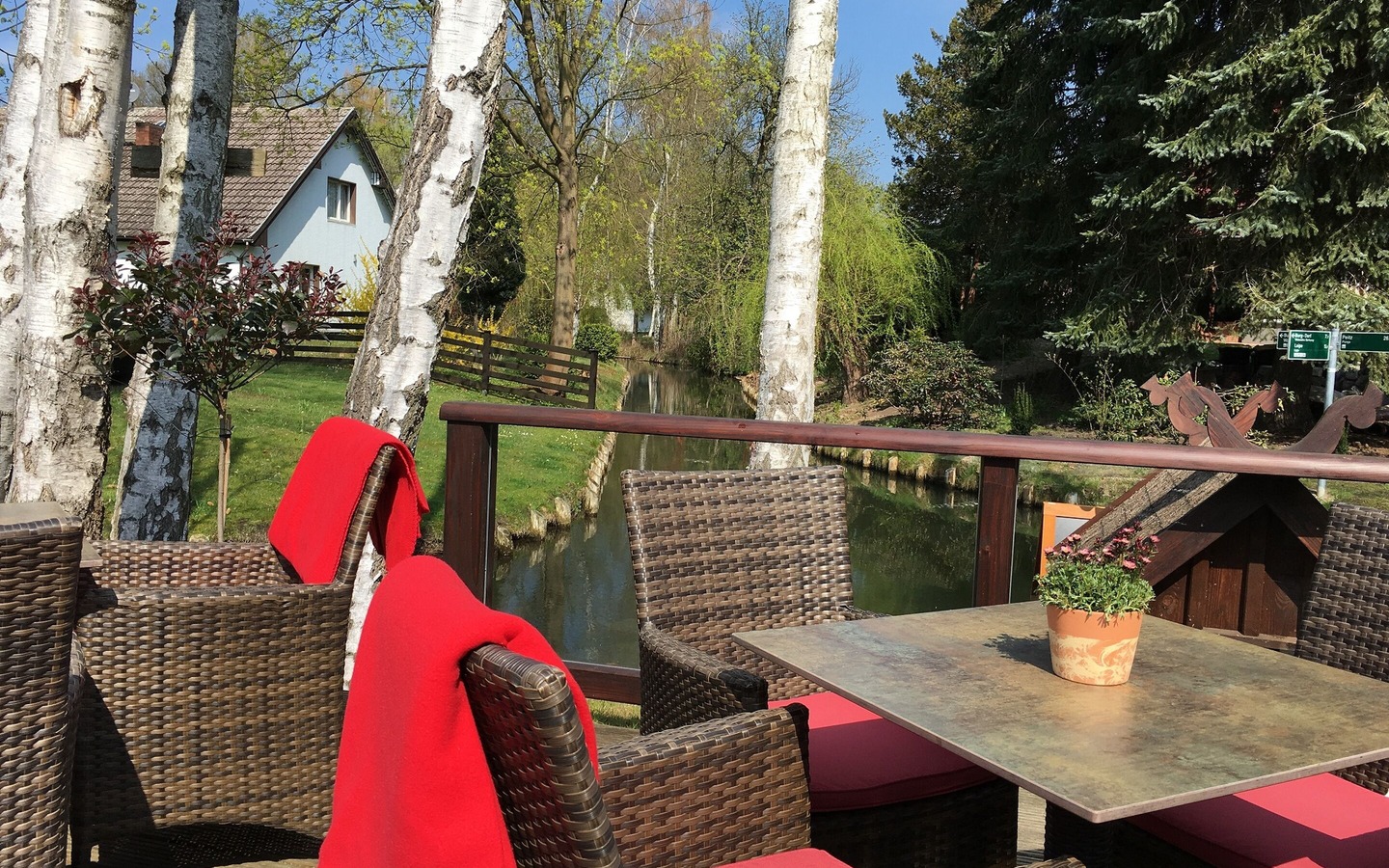 Terrasse Hofrestaurant Zum Schlangenk&ouml;nig, Foto: Hofrestaurant, Lizenz: Amt Burg (Spreewald)