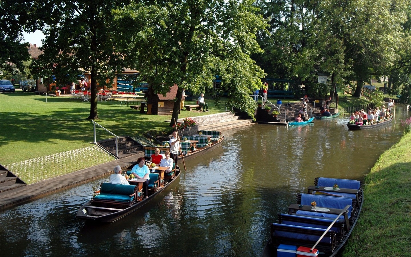 Kahnfahrt im Spreewald, Foto: Bootshaus am Leineweber, Lizenz: Amt Burg (Spreewald)