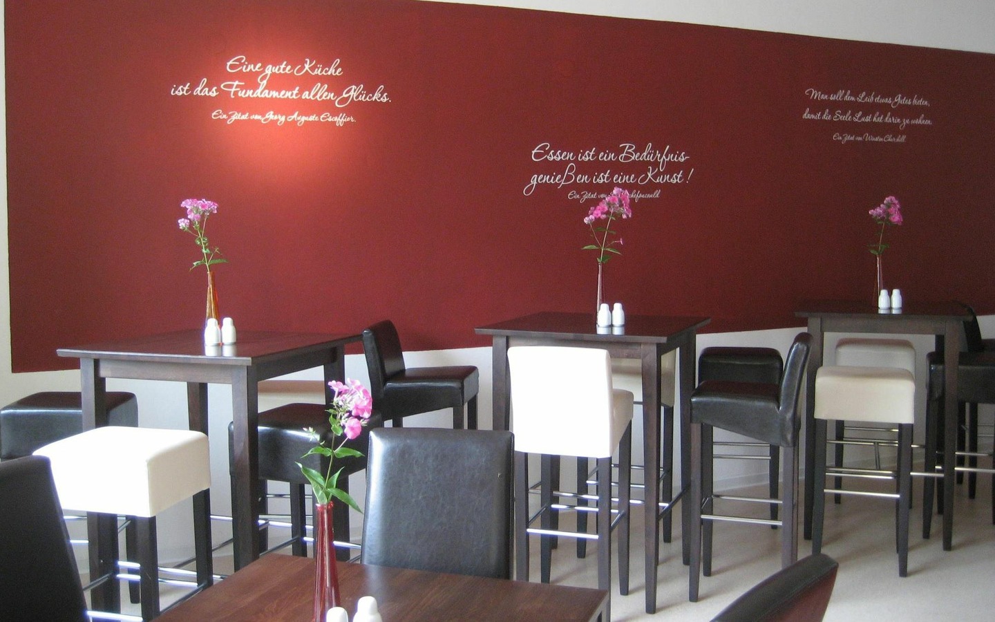 Sitzbereich Suppenbar Poliwka, Foto: Yvonne Scherbatzki, Lizenz: Amt Burg (Spreewald)