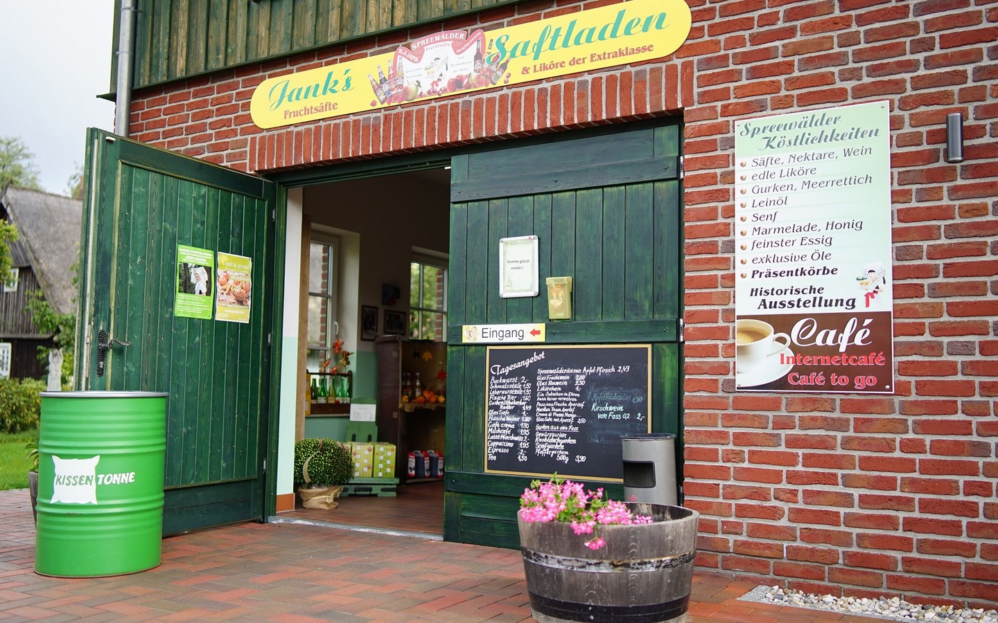 Saftladen der Mosterei Jank Burg in (Spreewald), Foto: Mosterei Jank, Lizenz: Amt Burg (Spreewald)