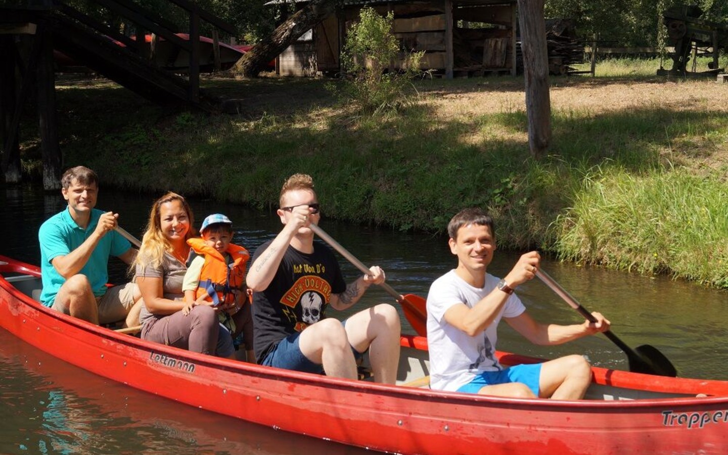 Paddel-Familienausflug, Foto: Kleiner Spreewaldhafen, Lizenz: Amt Burg (Spreewald)