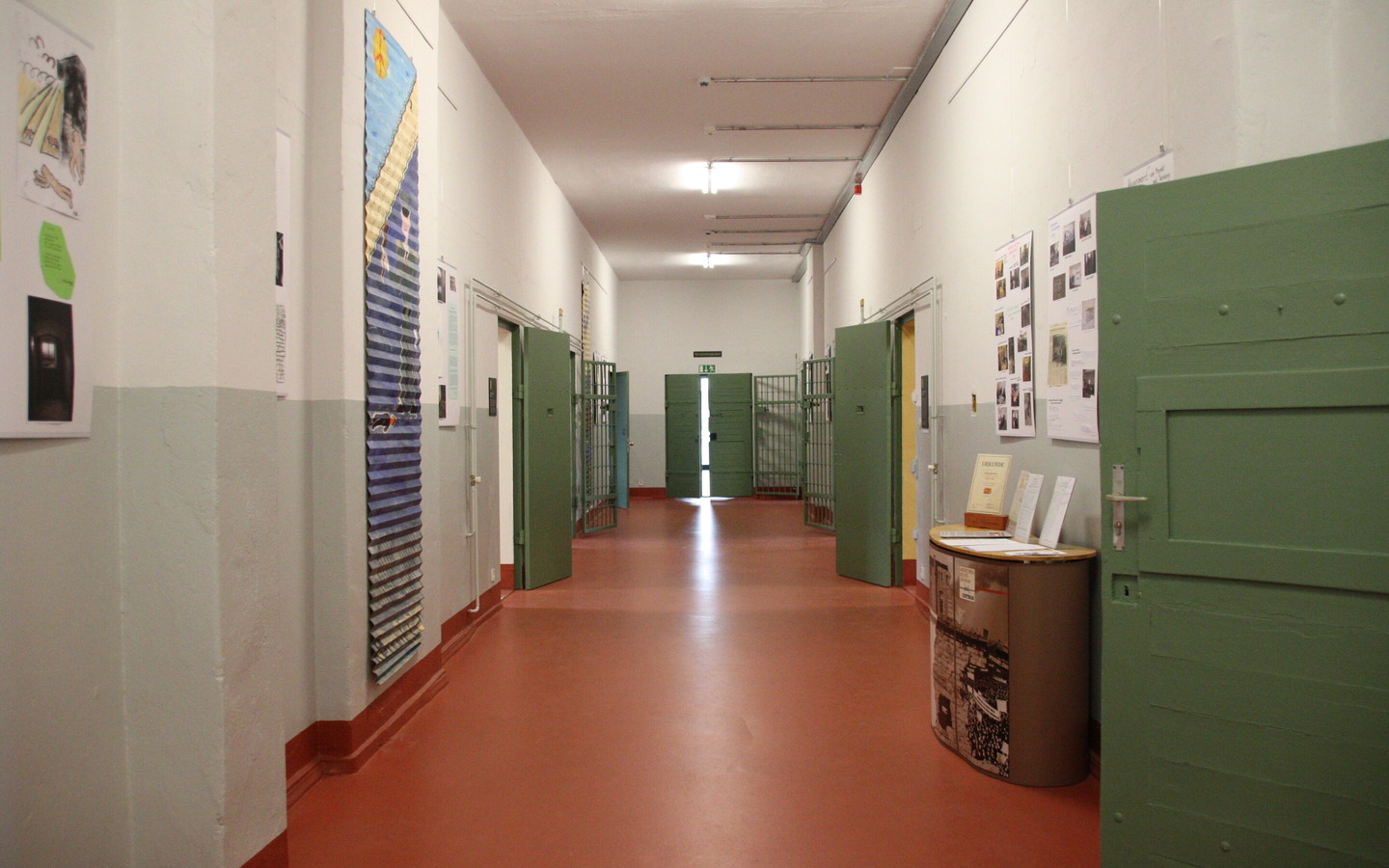 Zellengang im Menschenrechtszentrum Cottbus, Foto: Menschenrechtszentrum Cottbus e.V., Lizenz: Menschenrechtszentrum Cottbus e.V.