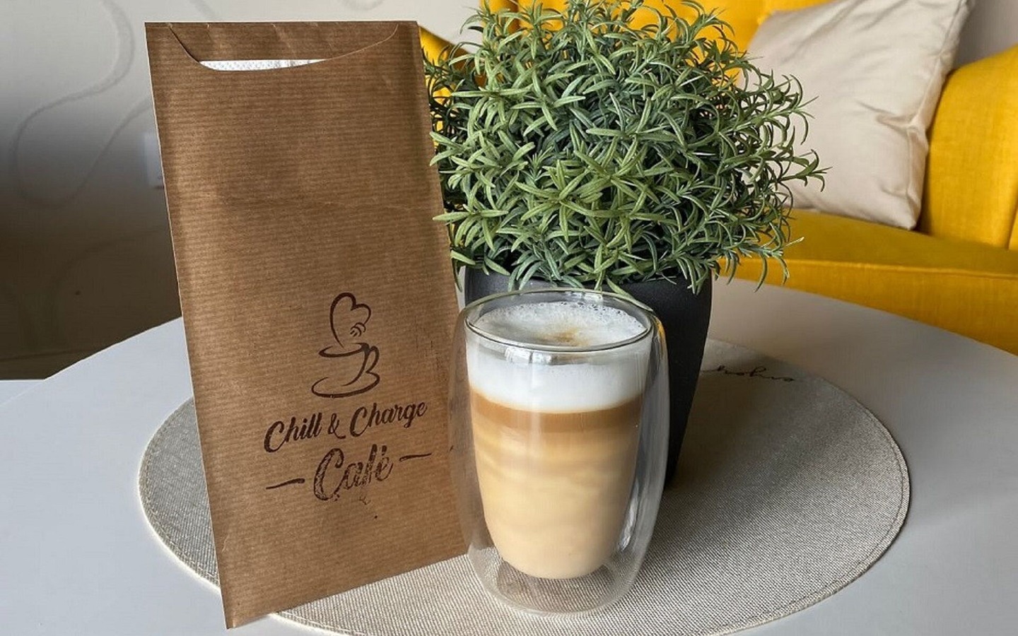 Caf&eacute; Chill & Charge, Foto: Katja Koebcke