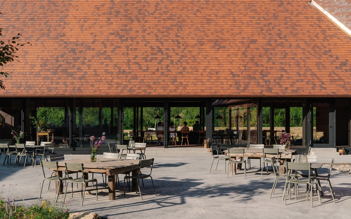 Au&szlig;enbereich Restaurant, Foto: Tobias K&ouml;nig, Lizenz: Michelberger Farm