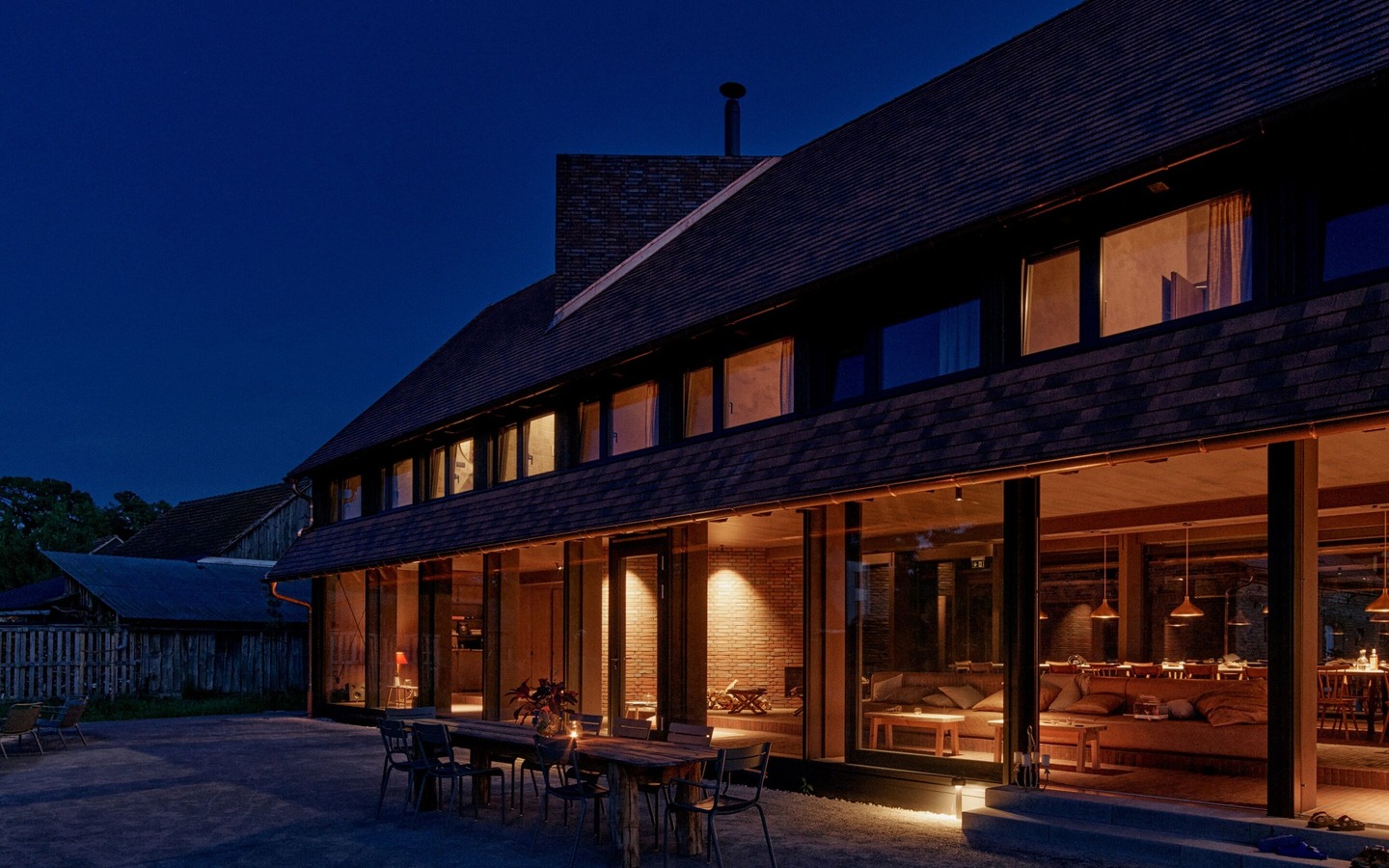 Scheune bei Nacht, Foto: Tobias K&ouml;nig, Lizenz: Michelberger Farm