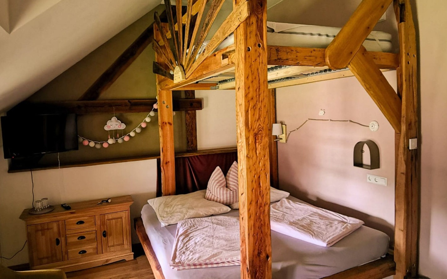 Ferienzimmer Rosa W&ouml;lkchen, Foto: Tornauer, Lizenz: Scheunenherberge Sch&auml;fchenz&auml;hlerei