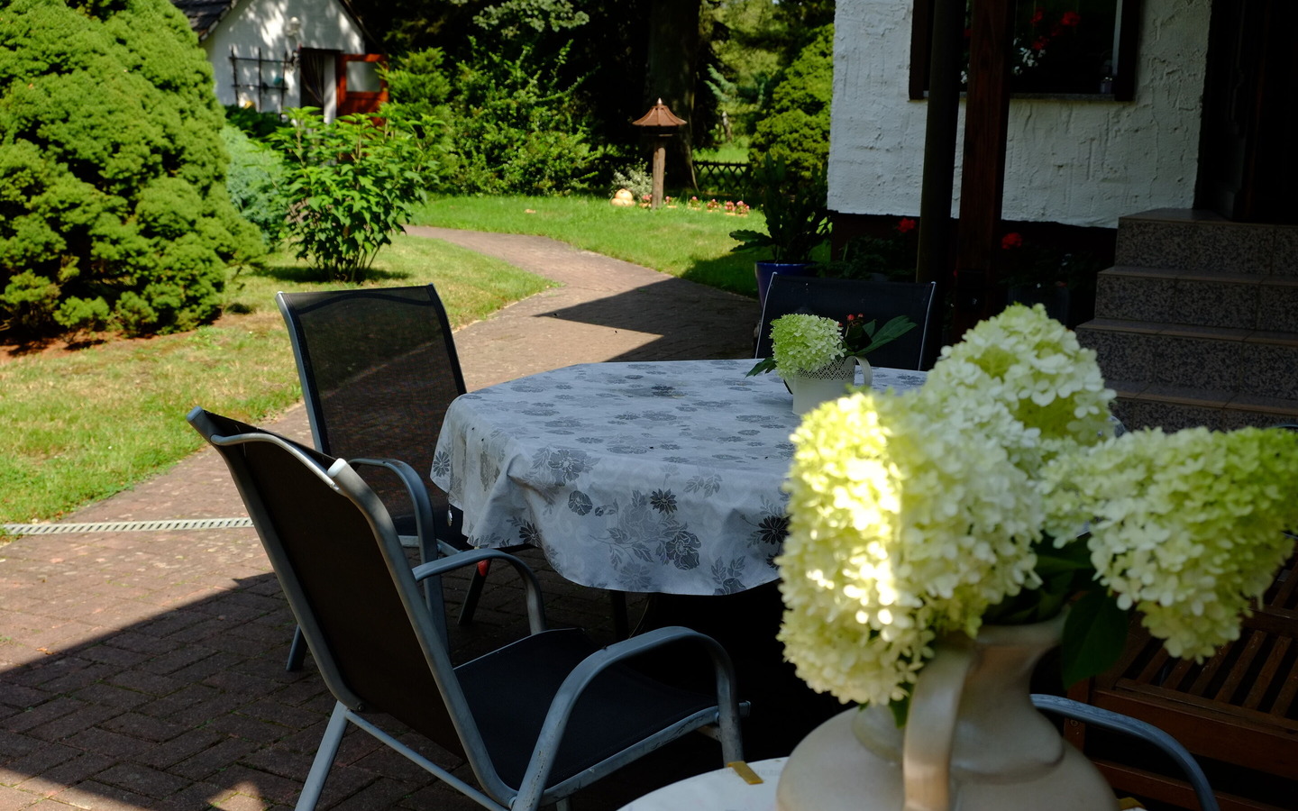 Terrasse, Foto: Jacqueline R&ouml;ttel , Lizenz: Stara Broznja