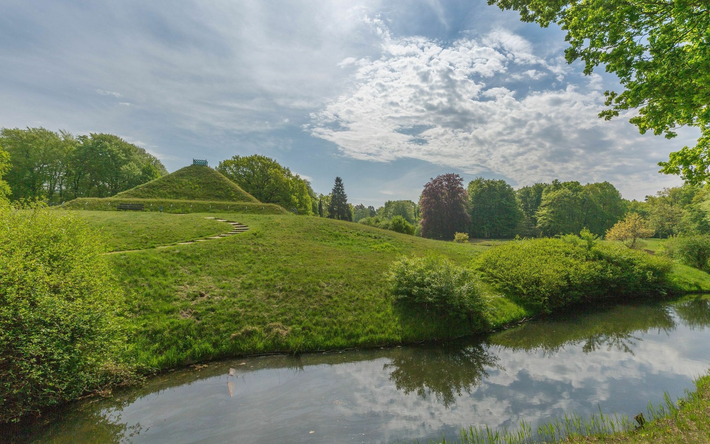 Pyramide im Schlosspark Branitz, Foto: TMB-Fotoarchiv/Steffen Lehmann