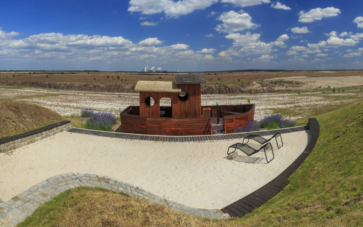 Holzschiff MIA am Cottbuser Ostsee, Foto: R.Weisflog