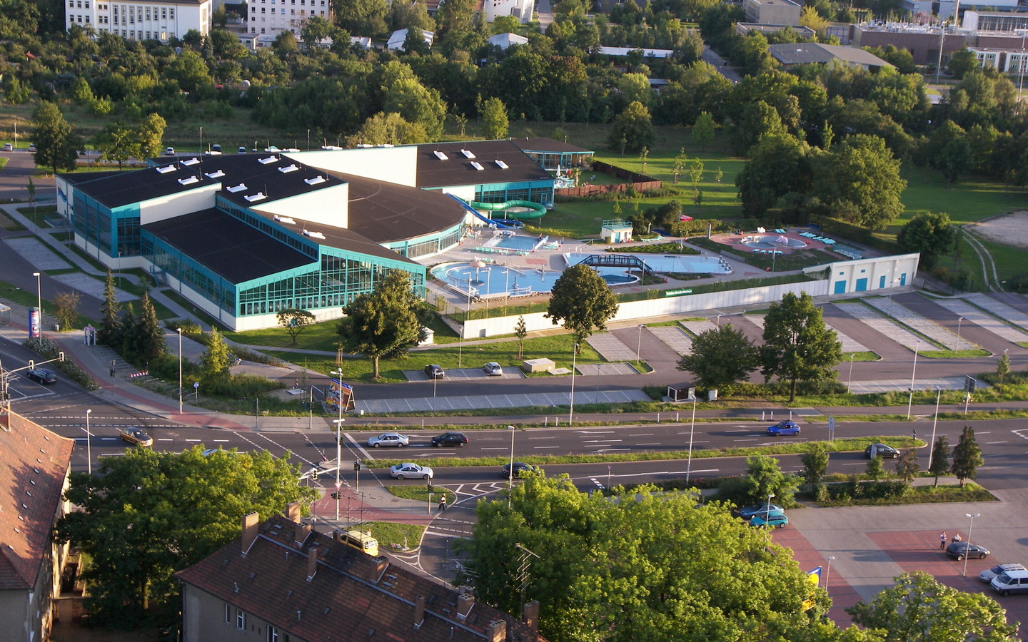 Sport- und Freizeitbad Lagune Cottbus mit Caravanstellplatz (Foto: Sport- und Freizeitbad Lagune)