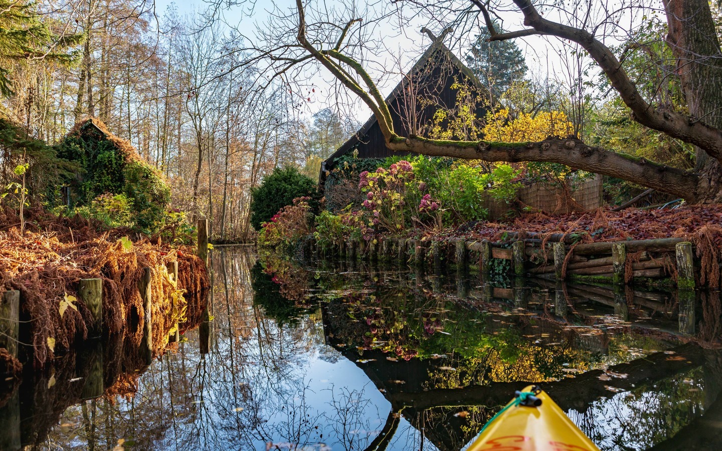 Kanutour im Herbst in L&uuml;bbenau, Foto: TMB Fotoarchiv/Steffen Lehmann